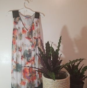 Simply Vera Dress NWOT